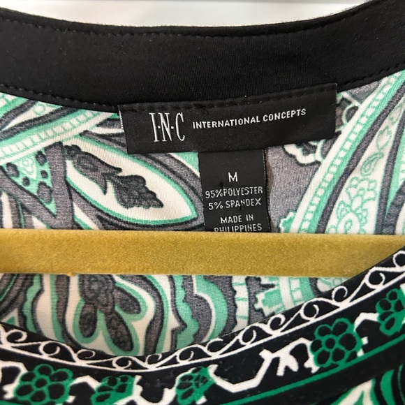 Green and black dress - Picture 2 of 2